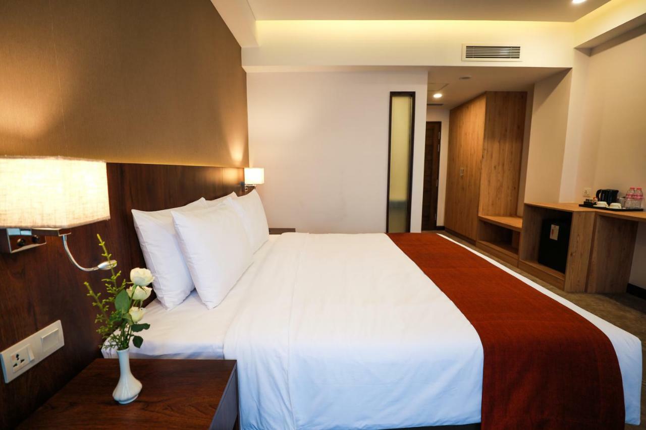 Hlaine Tet Hotel Янгон Екстер'єр фото