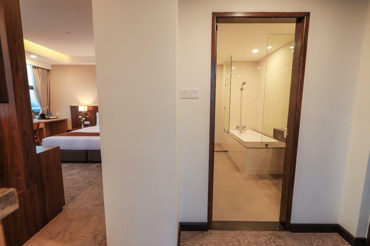 Hlaine Tet Hotel Янгон Екстер'єр фото